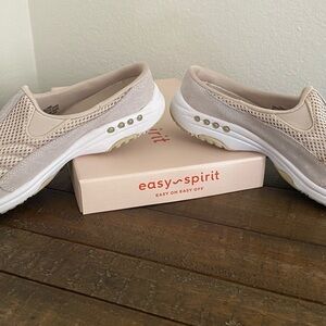 Easy Spirit Women's Light Tan Mesh Slip-On Sneakers